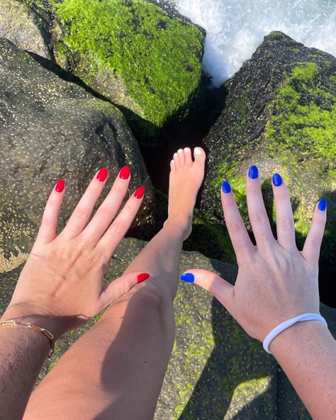 Forth Of July Simple Nails, 4tg Of July Nails Acrylics Simple, Fourth Of July Nails Dip Powder, Simple Fourth Of July Nails Short, White Red And Blue Nails, Each Hand Different Color Nails, Basic Fourth Of July Nails, Plain Fourth Of July Nails, 4th Of July Nails Subtle