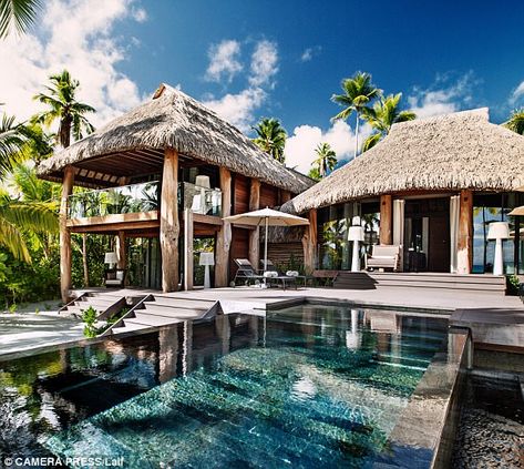 Tropical Beach House Design, Tropical Beach Houses, Bali House, Beach House Exterior, Tropical Architecture, Rest House, Film Star, Island House, Tropical House