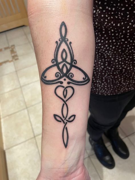 Tattoos For Women Celtic, Celtic Mother Tattoos, Neck Tats, Virgo Tattoo Designs, Mother Son Tattoos, Feminist Tattoo, Celtic Knot Tattoo, Life Plans, Celtic Cross Tattoos