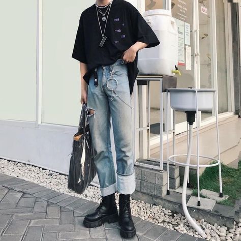 Casual Kpop Outfits Men, Edgy Streetwear Men, Men Asian Fashion, Girly Boy Outfits, Kpop Fashion Outfits Men, Kpop Outfits Men, Androgynous Fashion Male, Korean Streetwear Men, Old Money Sunglasses