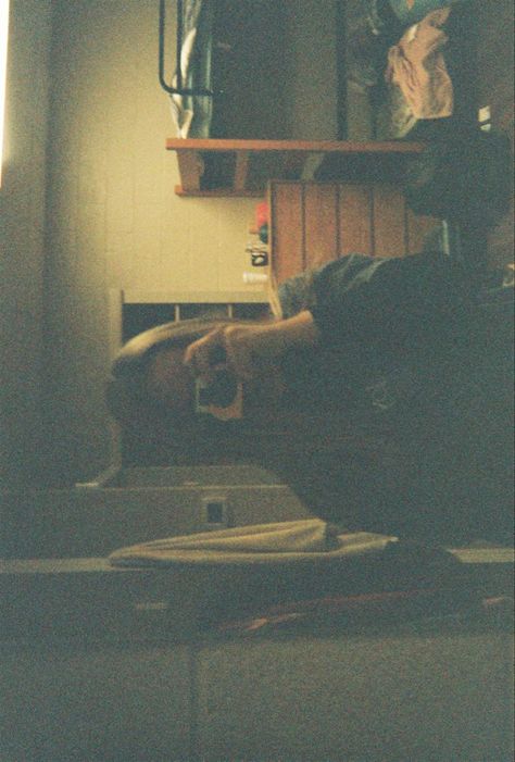 Grainy Photos Aesthetic, Grainy Film Aesthetic, Film Grain Aesthetic, Person Holding Camera, Breeze Aesthetic, Eleanor Core, Found Family Aesthetic, Grainy Photography, Nina Lacour