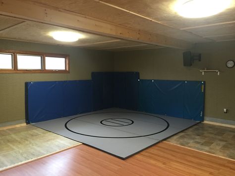 Home gym with 12x12 wrestling mat. Man Cave Ideas Cheap, Wrestling Room, Home Gym Shed, Basement Gym Ideas, Gym Shed, Wrestling Mat, Diy Home Gym, Basement Gym, Basement Inspiration