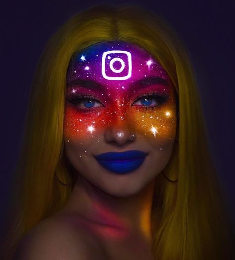 Uv Makeup, Fantasy Make-up, Uv Paint, Halloweenský Makeup, Halloween Make-up Looks, Make Up Designs, Galaxy Makeup, Awesome Makeup, Makeup Tip