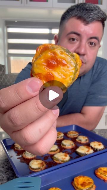 Alfredo Garcia on Instagram: "Pickle Chip Cookies from the best, @oldscoolkevmo 👏🏼🔥 #freddsters #letsmakeit #pickles #crackers #easyrecipe #friedpickles" Ritz Cracker Pickle Cheese, Pickle Recipes Appetizer, Pickle Crackers, Pickle Cookies, Ritz Cracker Recipes Snacks, Pickle Snacks, Pickle Bites, Alfredo Garcia, Ritz Cracker Recipes