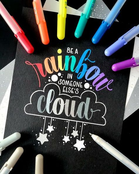 SAKURA COLOR PRODUCTS CORP. on Instagram: "Wanna be a RAINBOW in someone else??🌈🌈 Start #journaling with Laura Fin @calligra.fin!! **************************************** Product Used: Gelly Roll Moonlight 10 (Bold Point) You can find more colorful and various Gelly Roll pens from the below link!! https://www.craypas.com/global/products/brand/gelly-roll **************************************** #gellyroll #handlettering #Handlettering #lettering #letteringart #bujo #bujoideas #sakuraproducts #SakuraProducts" Black Paper Lettering, Gelly Roll Pens Ideas, Army Journal, Gelly Roll Pens, Rainbow Quotes, Calligraphy Quotes Doodles, Creative Book Covers, Start Journaling, Unique Lettering