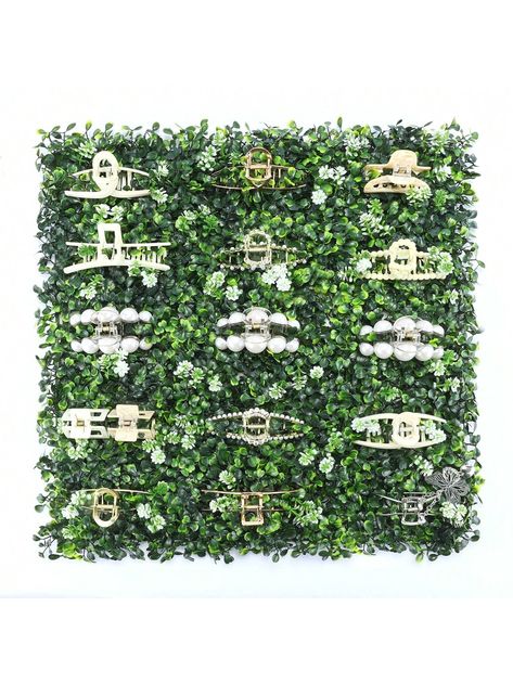 [Claw Clip Organizer]It contains 4 grass claw clip storage panels.Each is 10*10*1.6 inches tall.Each panel has 100 fake leaves.Dense and realistic, the grass wall panel is relatively small.But it can be fully used, and can hold about 30-40 claw clips, which can be used to fill space more flexibly.Install it anywhere you want to decorate, such as the living room, makeup room, bathroom wall, etc. Create a vibrant atmosphere.Bring you good mood. [Save Space]Do you often get angry when finding various claw clips?Our green grass used to store claw clips is not only suitable for most sizes of girls' claw clips, but also for other items.The turf surface is also dotted with white flowers,When you receive a butterfly-shaped claw clip, it looks like a butterfly resting on the grass from a distance.W Claw Clip Storage, Claw Clip Holder, Claw Clip Organizer, 20 Inch Hair, Hair Clip Organizer, Hair Product Storage, Room Makeup, Clip Organizer, Clip Storage