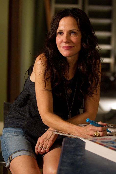 Mary-Louise Parker Nancy Botwin, Mary Louise Parker, Jennifer Beals, Mary Elizabeth Winstead, Natural Wavy Hair, Prison Break, Tony Awards, I Love Her, Wavy Hair