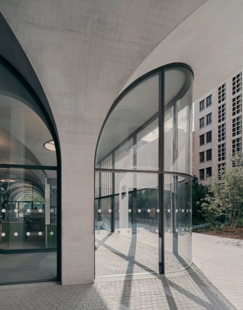 David Chipperfield converts Parisian office into ​​Morland Mixité Capitale Chipperfield Architecture, Paris Buildings, David Chipperfield Architects, David Chipperfield, Youth Hostel, Rooftop Terrace, Affordable Housing, Landscape Architect, Site Design