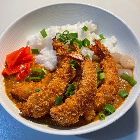 Homemade Ebi Fry Curry Rice The post Homemade Ebi Fry Curry Rice appeared first on Alo Japan. Curry Chicken Fried Rice, Thai Curry Fried Rice, Coco Ichibanya, Ebi Fry, Japan Curry Rice, Rice And Curry Sri Lanka, Curry Fried Rice, Curry Rice, Cook Recipes