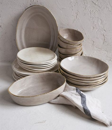 Keramik Design, Ceramic Dinnerware, Ceramic Tableware, Pottery Designs, Dinnerware Set, Ceramic Plates, Plates And Bowls, Handmade Pottery, Dinnerware Sets