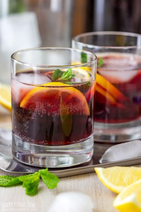 Refreshing and ready in minutes Spanish Calimocho is the perfect summer cocktail. Also known as Rioja libre, this red wine spritzer is an easy and inexpensive drink that anyone can make. #spanish #calimocho #kalimotxo #drinks #recipe #redwine #cocacola #summer #spain #cocktail #spritzer Red Wine Spritzer, Homemade Churros Recipe, Homemade Churros, Tapas Party, Virgin Mojito, Drinks Recipe, Wine Spritzer, Churros Recipe, Delicious Drink Recipes