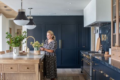 How Interior Designer Shea McGee Got Her Start Newlywed Apartment, Crestview House, Mcgee Bedroom, Mcgee Kitchen, Studio Mcgee Kitchen, Dark Blue Kitchens, Bedroom Nightstands, Blue Kitchen Cabinets, Blue Cabinets