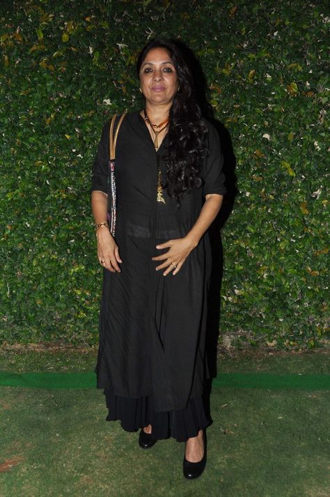 Actress Award, Neena Gupta, Old Flame, Independent Women, South India, Strong Women, Academic Dress, Cold Shoulder Dress, Casual Wear