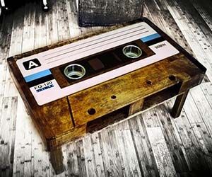 Honor the noble cassette tape with the giant cassette tape table, a throwback to simpler times when you didn’t have to download music from the internet. This... Wall Mounted Fireplace, Diy Retro, Cassette Audio, Music Room Decor, Nostalgic Art, Deco Retro, Music Decor, Decoration Originale, Creative Furniture