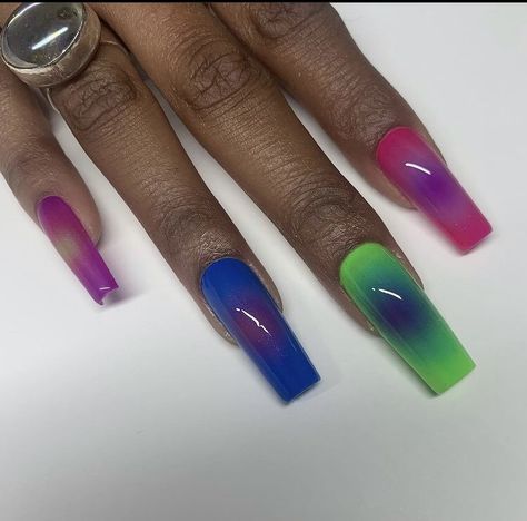 Flouresant Nails, Nails Aura Design, Aura Glow Nails, Aura Nails Square, Nails Aura, Aura Design, Trending Nail Art, Thermal Nails, Aura Nails