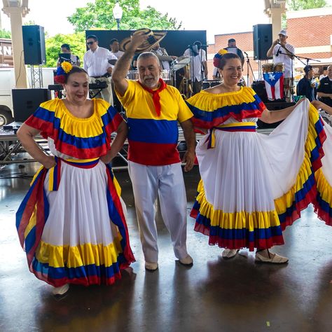 Colombian dance group #colombia #dance #photography #tayrona #larexpo Colombian Dance, Dance Group, Stage Props, Dance Photography, Photography, Quick Saves, Buenaventura