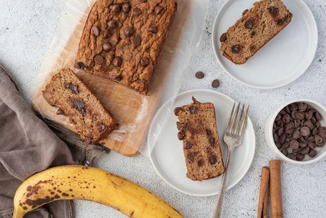 Fiber Desserts, Gf Scones, Chocolate Banana Bread Recipe, Banana Recipe, I Am Baker, Sugar Free Chocolate Chips, Low Carb Treats, Chocolate Banana Bread, Low Carb Chocolate