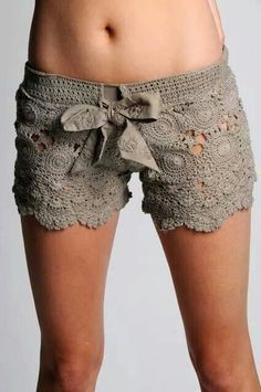 Crochet Shorts Pattern, Crochet Lace Shorts, Shorts Crochet, شال كروشيه, Crochet Short, Diy Vetement, Crochet Shorts, Crochet Diy, Crochet Woman