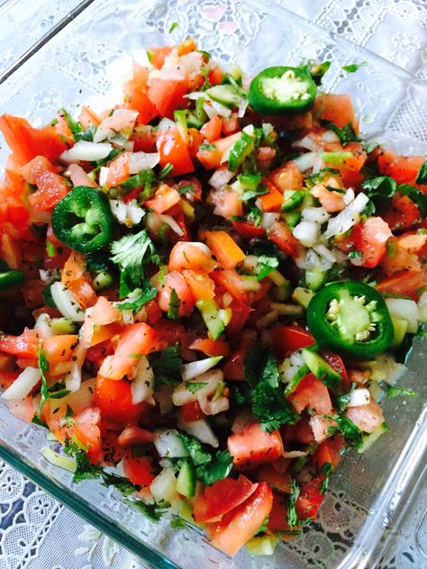 Afghan Salad, Homemade Salsa Recipe, Homemade Salsa, Salsa Recipe, Middle Eastern Recipes, Tomato Salsa, Middle Eastern, Clean Eating, Salad