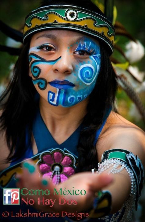 Mexico Aztec Costume, Mexican Culture Art, Aztec Culture, Aztec Warrior, Aztec Art, Chicano Art, Mexican Culture, Fantasy Makeup, Mexican Art