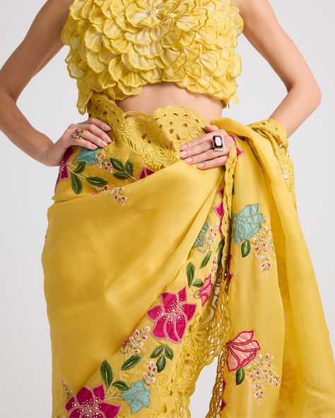 Organza Sari, Indian Dress Up, Indian Kurti Designs, Traditional Blouse Designs, Fancy Sarees Party Wear, Saree Designs Party Wear, Designer Sarees Online, Yellow Silk, Pakistani Bridal Dresses