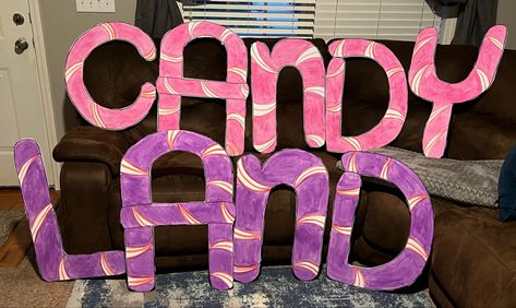 Candyland Theme Float, Candy Land Christmas Float Ideas, Candy Land Theme School Decor, Candyland Door Decorations For School, Candyland Diy, Candy Land Homecoming Float, Candy Land Sign, Candy Land Decorations Diy, Candyland Decorations Diy