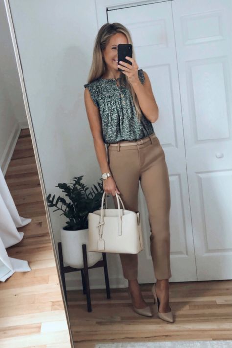 Spotted Ruffle Henley Top curated on LTK Summer Work Style, Shein Ideas, Buisness Outfits, Mom Makeover, Buisness Casual Women, Work Closet, Conference Outfit, Trendy Mom Outfits, Business Professional Outfits