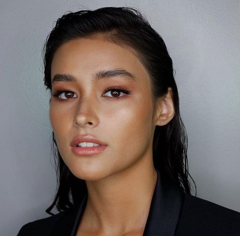 daughters of eden ideas | book series | girls with magic in their veins | @mpilarcruz Lisa Soberano, Liza Soberano, Interesting Faces, Brown Eyes, Beauty Inspiration, Dark Hair, Woman Face, Book Series, Maquillaje De Ojos