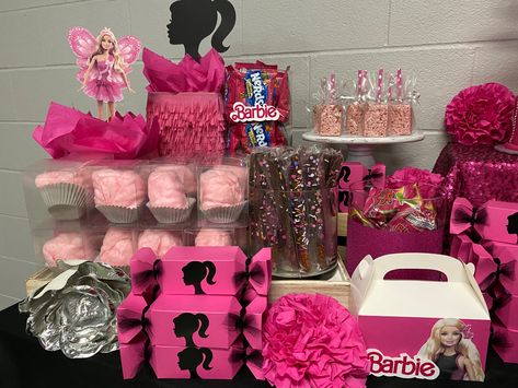 Barbie Food Table, Barbie Treat Table, Barbie Candy Table, Barbie Dessert Table, Barbie Party Games, Life Size Barbie Box, Pink Barbie Cake, Malibu Barbie Pool Party, Drink Menu Ideas