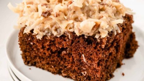 German Chocolate Sheet Cake, Steak Bites With Garlic Butter, German Chocolate Cake Recipe, Coconut Pecan Frosting, German Desserts, American Chocolate, Chocolate Sheet Cake, Decadent Chocolate Cake, Sheet Cake Recipes