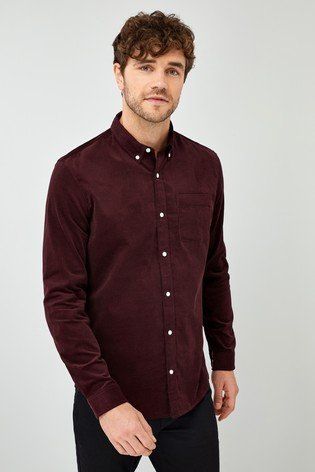 It's something we define as elegance and style together, a cord shirt in a deep burgundy shade will never see the back of your wardrobe. Maroon Dress Shirt Men Outfit, Navy Oxford Shirt Outfit Men, Burgundy Button Up Shirt Men Outfit, Maroon Colour Shirt For Men, Maroon Shirt Outfit, Dress Shirt Outfit, Style For Guys, Maroon Dress Shirt, Mens Casual Shirts