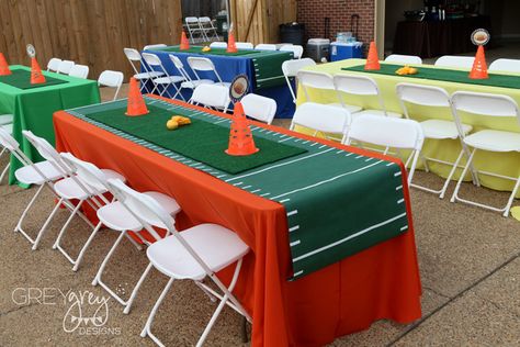 Cute idea of using green outdoor carpeting, sports cones & such. Soccer Party Decorations, Soccer Theme Parties, Soccer Birthday Parties, Sports Baby Shower, Sports Theme Birthday, Sports Birthday Party, Soccer Theme, Football Birthday Party, Soccer Birthday