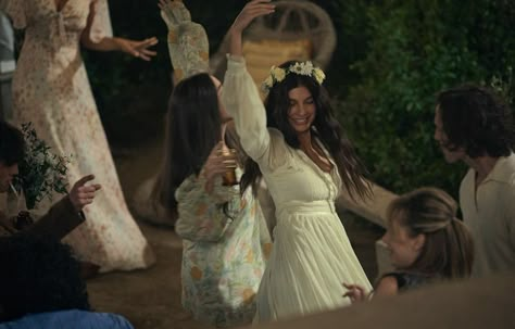 Camila Alvarez, Daisy Jones And The Six, Abercrombie Girls, Camila Morrone, Hippie Wedding, Daisy Jones, I'm With The Band, 1970s Fashion, Yes To The Dress