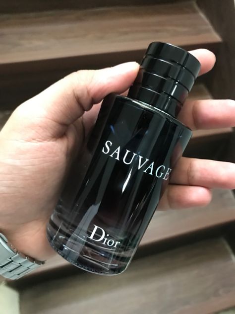 It is extremely versatile and an amazing compliment getter. Fresh, spicy with citrus and really long lasting. Its amazing for the office, hanging out with friends, going for a dinner date. 9/10 times someone will ask you what it is and how good it smells. The downside, people asking you what it is isn’t because they don’t know what the Sauvage is but rather they’ll probably have smelt it somewhere else because its getting really common. Still, I 10/10 recommend getting this for your collection. Mujeres Tattoo, Dior Sauvage, Fake Money, Dinner Date, Streetwear Men Outfits, Men Fashion Casual Outfits, Perfume Collection, Girly Art, Pictures To Draw