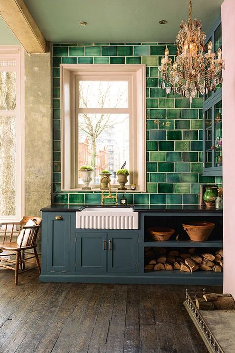 inspiring interior of devol kitchen's showroom. / sfgirlbybay Green Tiles, Floor Wood, Devol Kitchens, Master Bathrooms, Eclectic Kitchen, Interior Vintage, Casa Vintage, Classic Kitchen, Green Home Decor