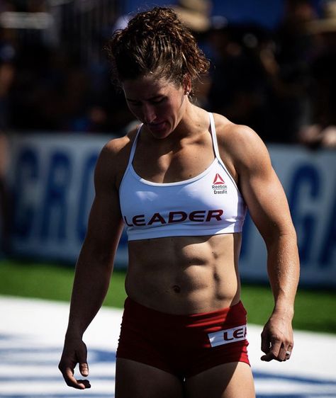 Tia Clair Toomey, Female Crossfit Athletes, Crossfit Body, Crossfit Motivation, Crossfit Women, Extreme Workouts, Crossfit Girls, Workout Motivation Women, Crossfit Athletes