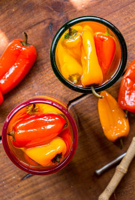 pickled peppers recipe Pickled Sweet Peppers, Pickled Pepper Recipe, Hot Pepper Recipes, Stuffed Mini Peppers, Habanero Peppers, Burger Toppings, Pickled Vegetables, Vegan Sides, Sweet Pickles