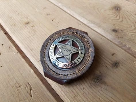 Leather Badge Holder, Cowboy Action Shooting, Creative Life Hacks, Club Badge, Leather Company, Veg Tan Leather, Leather Work, Ncis, Leather Keychain