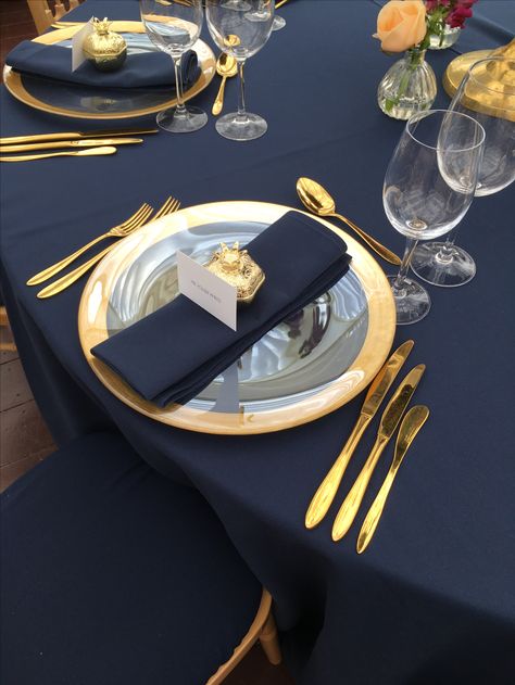 Midnight Blue Table Setting, Navy Blue And Gold Table Decor, Navy And Gold Table Setting, Thanksgiving Table Setup Ideas, Navy Tablescape, Cat Throne, Napkins With Napkin Rings, Table Setup Ideas, Royalty Wedding Theme