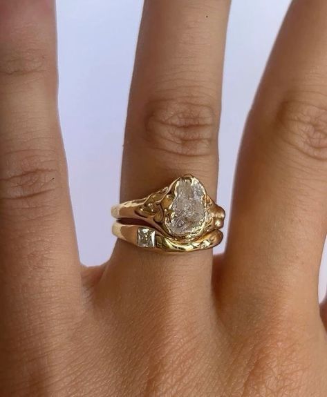 Ring Stack Gold, Pretty Engagement Rings, Cute Engagement Rings, Future Engagement Rings, Golden Ring, Dream Engagement, Dream Engagement Rings, Gold Diamond Jewelry, Funky Jewelry