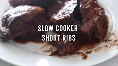 Ribs Slow Cooker, Slow Cooker Short Ribs, Beef Short Ribs Recipe, Short Ribs Slow Cooker, Beef Short Rib Recipes, Slow Cooker Ribs, Short Ribs Recipe, Ribs Recipe, Braised Short Ribs