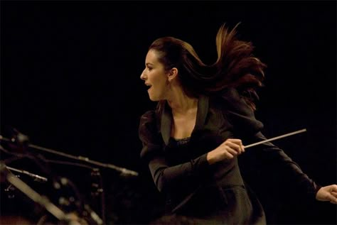 Alondra de la Parra Conductor Pose, Kobold Wizard, Witch Pose, Orchestra Director, Orchestra Conductor, Musician Portraits, Inspirational Movies, Female Musicians, Human Reference