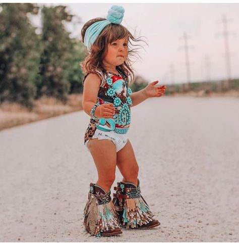 Western Baby Girl Outfits, Country Baby Girl Clothes, Country Babies, Baby Diva, Western Baby Girls, Toddler Cowgirl, Country Baby Girl, Western Kids, Babies Outfits