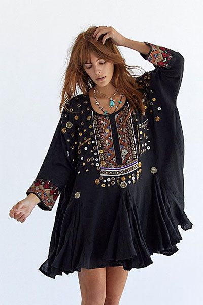 boho-chic | bohemian fashion | boho tunic dress | party dress | vintage style | black embroidered mini dress | casual-chic ... Japan Clothing, Short Casual Dress, Black Tunic Dress, Boho Tunic Dress, Fashion Trend Forecast, Embroidered Dress Boho, Hippie Fashion, Embroidered Mini Dress, Earrings Patterns