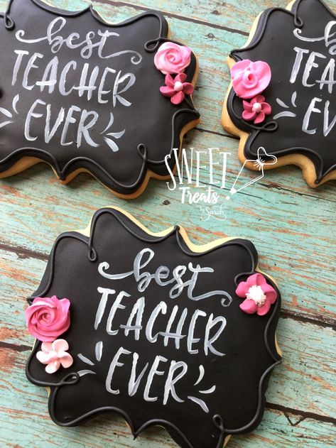 Teacher Appreciation Cookies #teacherappreciation  Chalkboard Cookies  Last Day of School Gift Teacher Gift Chalkboard Cookies, Teacher Appreciation Cookies, Teachers Day Cake, Appreciation Cookies, Teacher Cakes, Royal Iced Cookies, Yummy Sugar Cookies, Graduation Cupcakes, Cookie Business