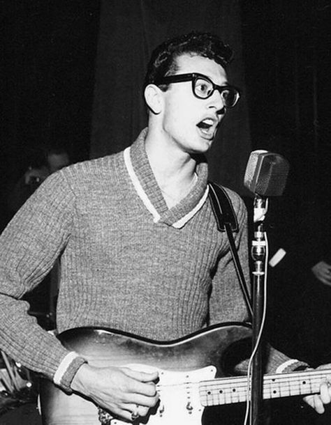 Buddy Holly. During rehearsals on stage at the Trocadero in March 1958. - The Independent 50s Music, Ritchie Valens, Julian Casablancas, Buddy Holly, Musica Rock, Patti Smith, Nikki Bella, Rock N’roll, February 3