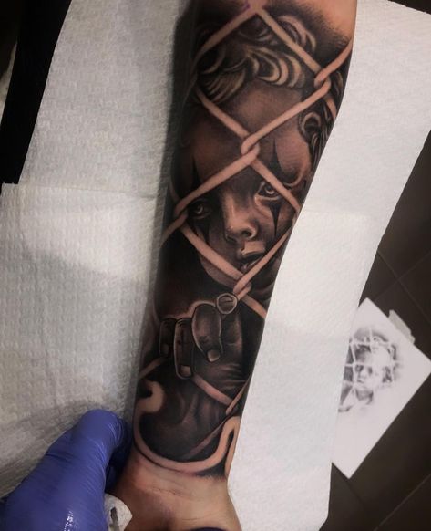 Chicano Forearm Tattoo, Gangsta Angel Tattoo, Chicano Angel Tattoo, Chicano Tattoos Men, Mandala Tattoo Thigh, Women Tattoo For Men, Chicano Tattoos Gangsters, Chicano Tattoo Design, Angelo Tattoo