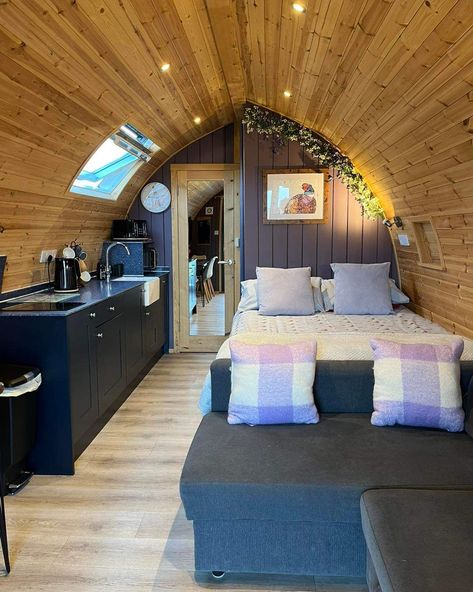 Glamping Pods Plans, Glamping Pod Interior Design, Glamping Interior Design, Glamping Pods Interior, Arched Homes, Bamboo House Bali, Quonset House, Castle Guard, Small Mansion