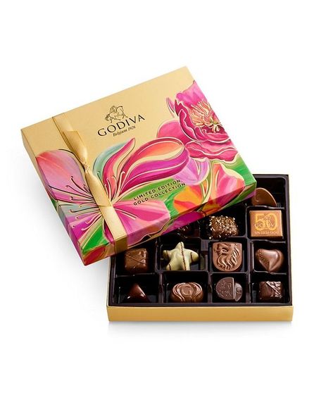 Discover great products at the best prices at Dealmoon. Godiva Spring Assorted Chocolate Gift Box, 19 Piece. Price:$22.99 at macys.com Raspberry Ganache, Godiva Chocolatier, Godiva Chocolate, Dark Caramel, Spring Birthday, Truffle Recipe Chocolate, Luxury Chocolate, Gold Gift Boxes, Chocolate Gift Boxes