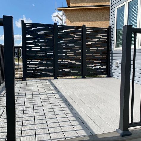 Hideaway Screens 6 ft. H x 3 ft. W Dash Metal Privacy Screen | Wayfair.ca Design Per Patio, Metal Privacy Screen, Balcony Privacy Screen, Privacy Fence Designs, Backyard Privacy, Privacy Walls, Privacy Screen Outdoor, Modern Fence, Fence Panels